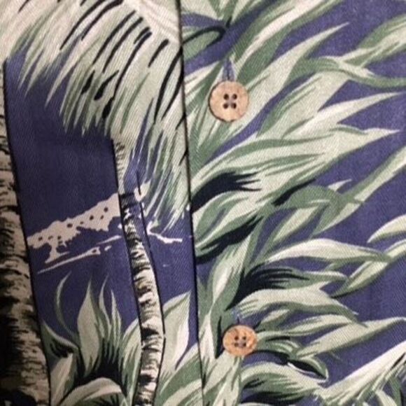 Tommy Bahama 100% Silk Hawaiian Button Down Shirt Sz M - Picture 3 of 7